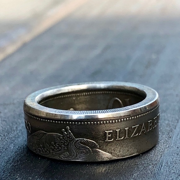 Doblelook uniquehandmade Queen Elizabeth coin ring - Picture 7 of 8